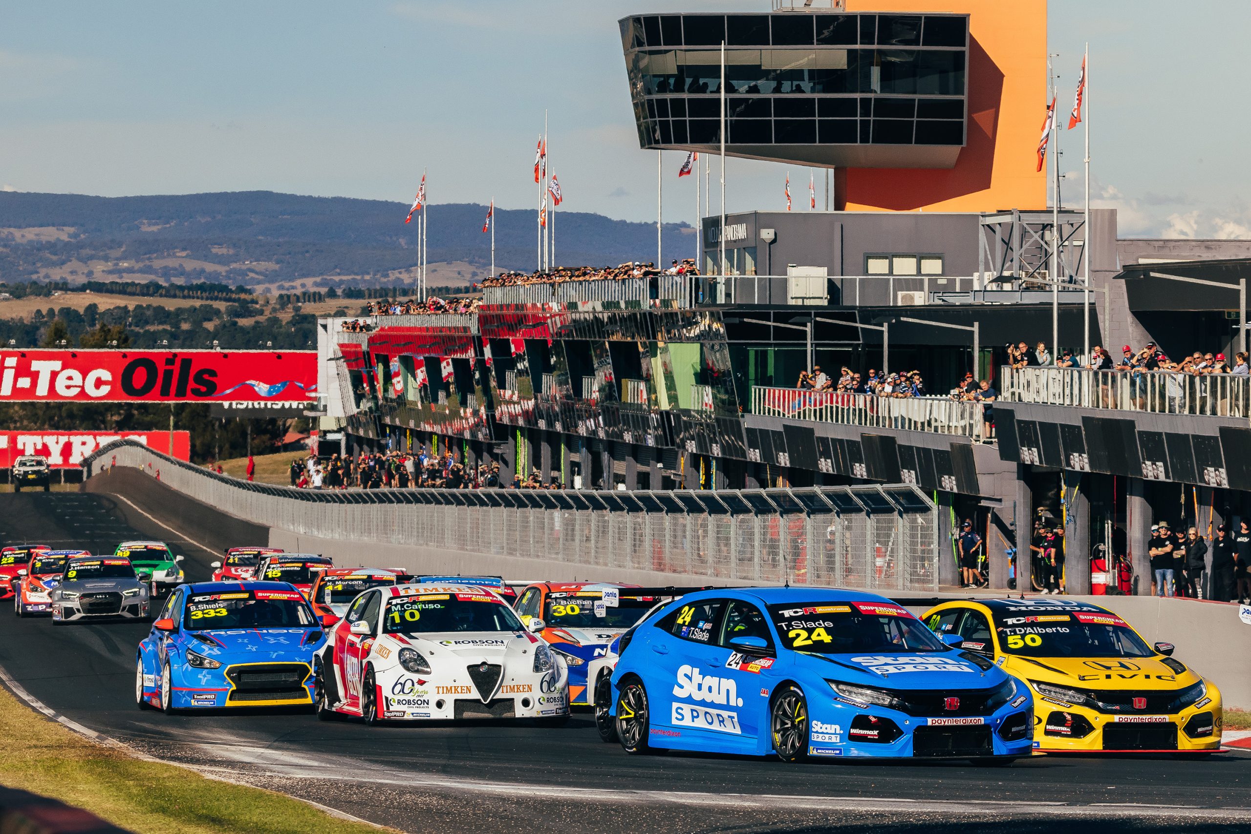 Field Set For Supercheap Auto Tcr Australia Series Finale Bathurst